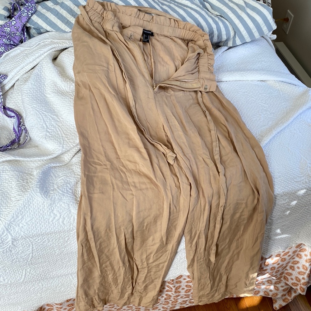 Wide leg trousers